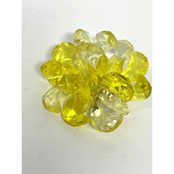 Vintage Lucite MOD Faceted Light & Dark Yellow Flower German Brooch - Picture 2 of 8